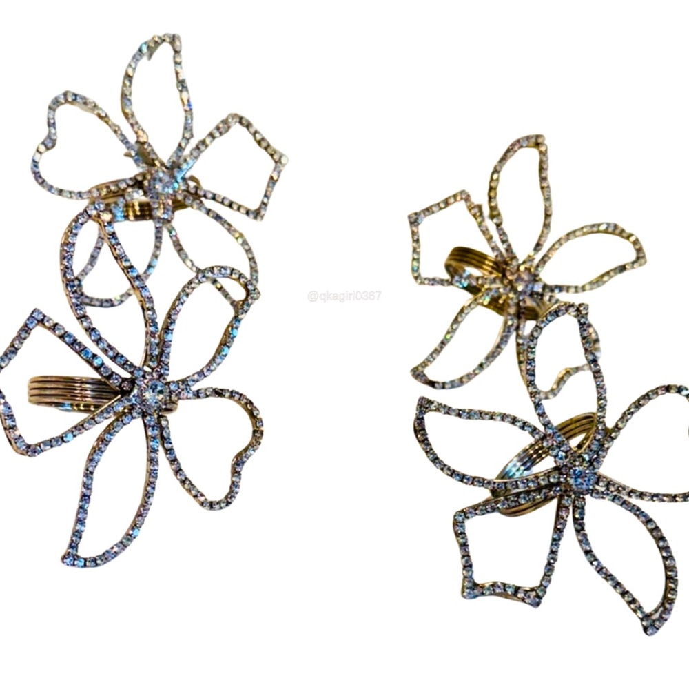 Tahari Silver & Rhinestone Floral Napkin Rings set of 4 (2 sets available)
